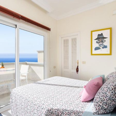 Home2Book Beach Front Las Gaviotas Санта Крус де Тенерифе Екстериор снимка